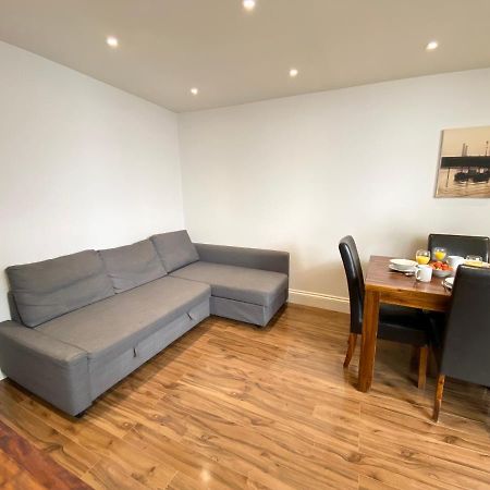 לונדון Stylish Maisonette And Studio In Victoria מראה חיצוני תמונה
