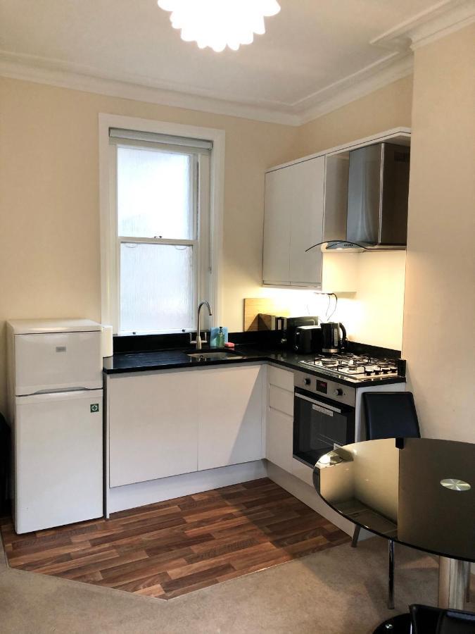 לונדון Stylish Maisonette And Studio In Victoria מראה חיצוני תמונה