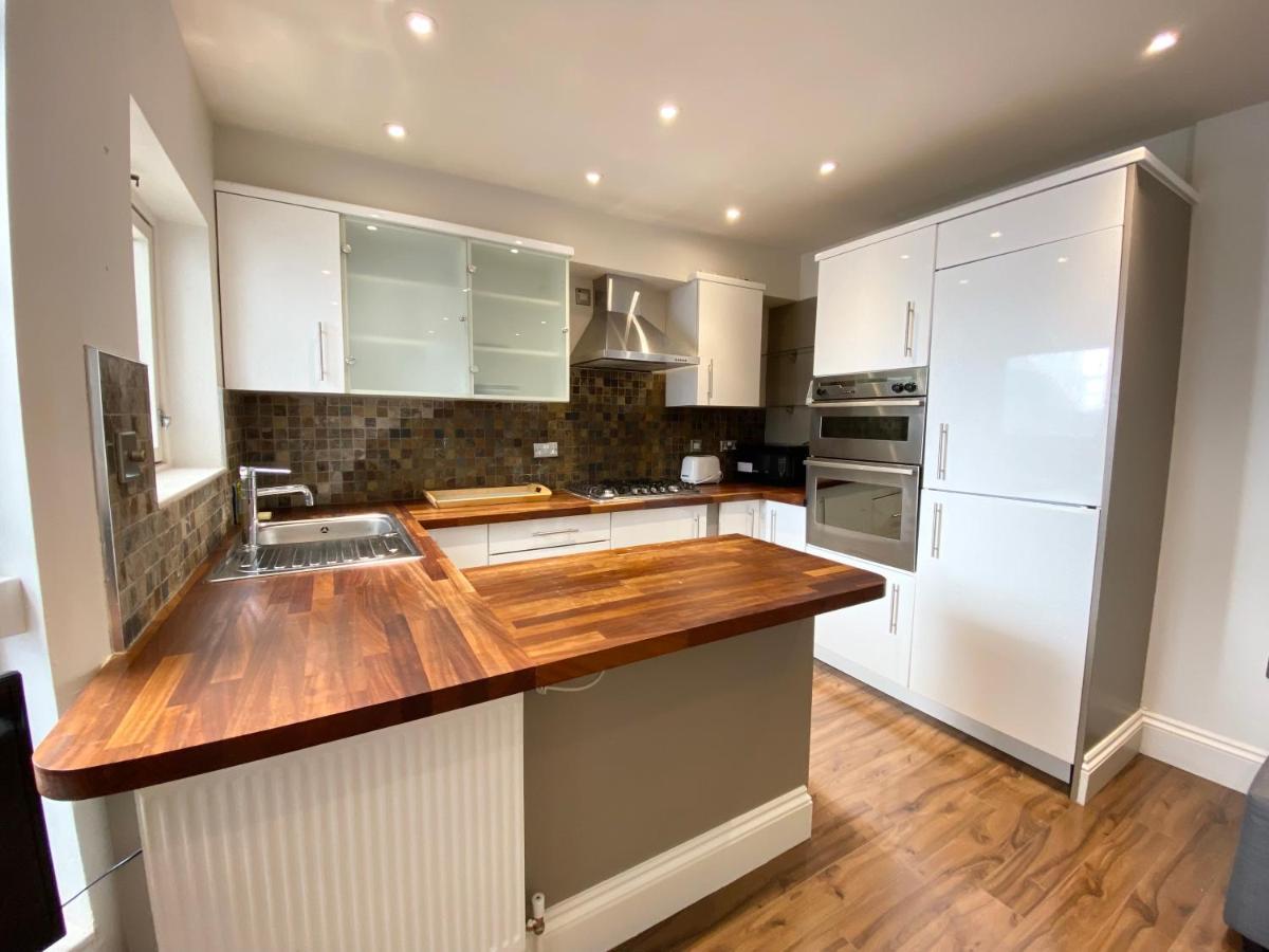 לונדון Stylish Maisonette And Studio In Victoria מראה חיצוני תמונה