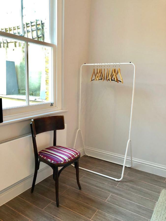 לונדון Stylish Maisonette And Studio In Victoria מראה חיצוני תמונה