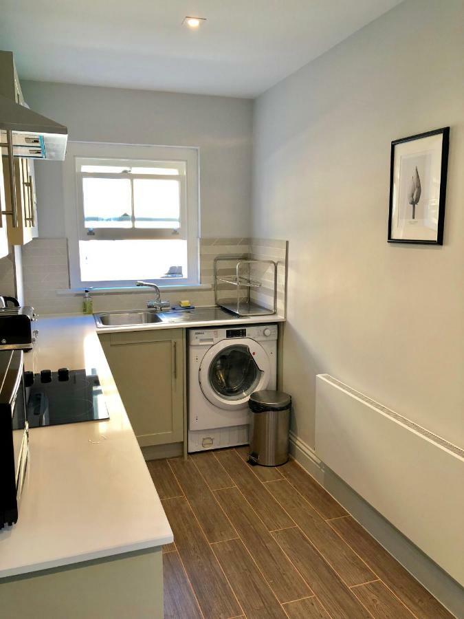 לונדון Stylish Maisonette And Studio In Victoria מראה חיצוני תמונה