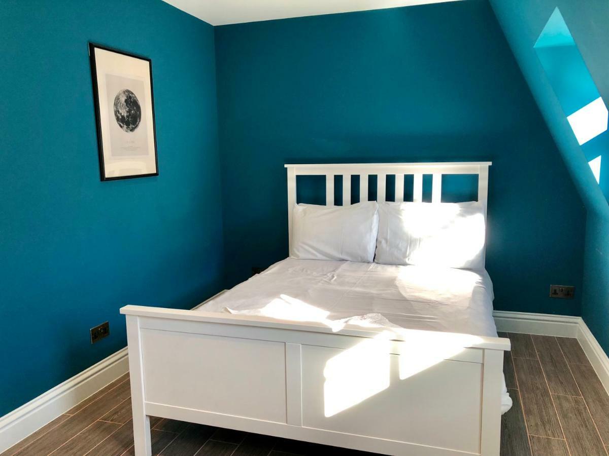 לונדון Stylish Maisonette And Studio In Victoria מראה חיצוני תמונה